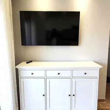 Modern Two Bedroom In Centre Marbella