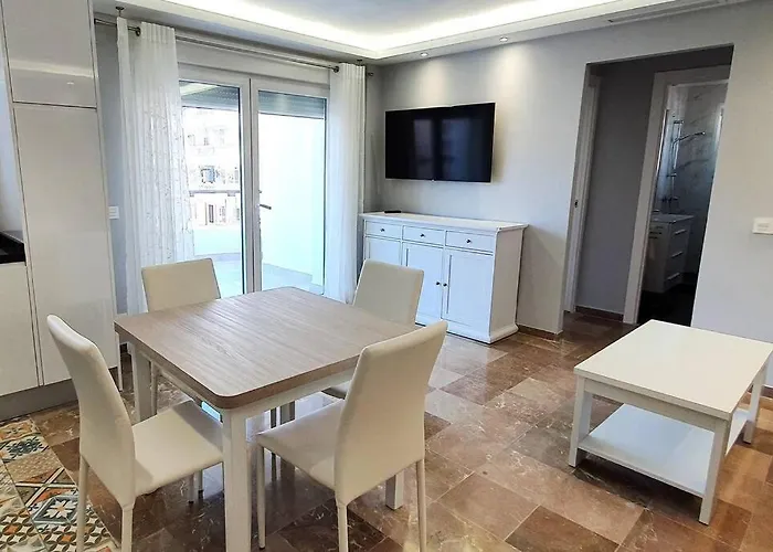 Apartmán Modern Two Bedroom In Centre